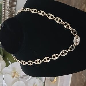 Elegant Gold Chain Necklace with Crystal Accent